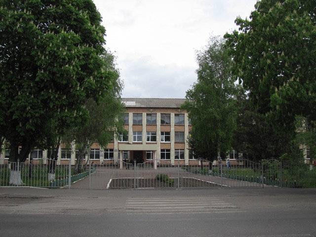 Решетилівська гімназія імені І.Л. Олійника
