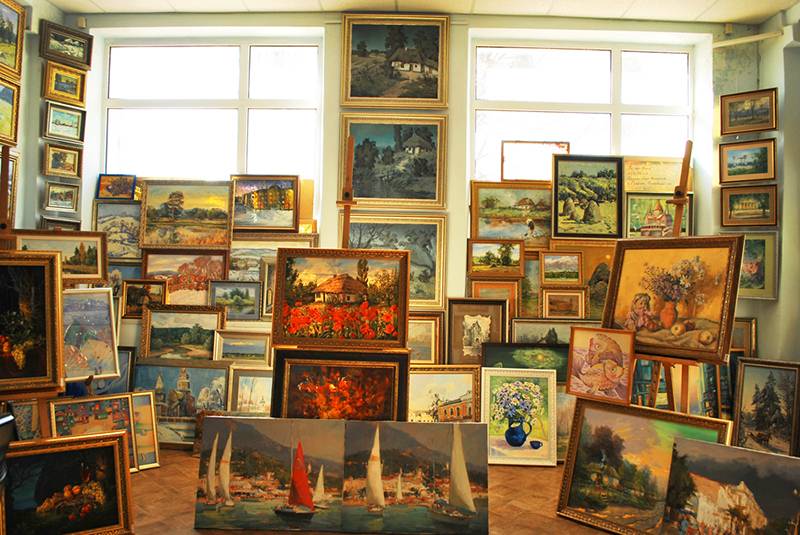 Картинный зал салона "Этюд"