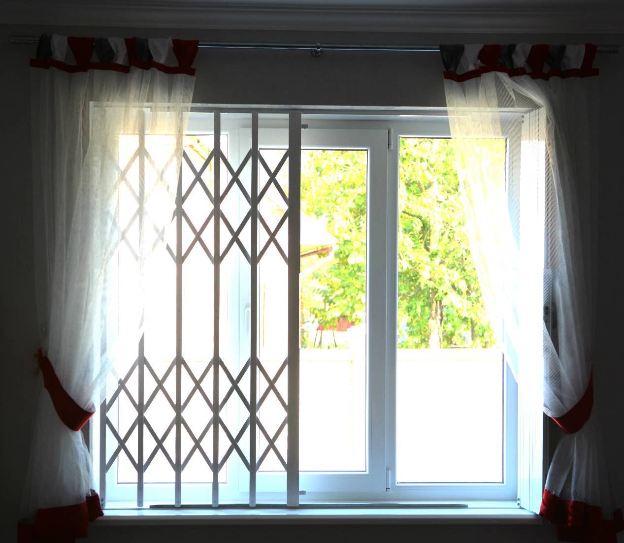 Защитные раздвижные решетки SLIDYS (СЛАЙДИС)