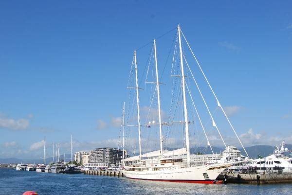 Австралия. Огромные парусники приглашают отправиться в увлекательное путешествие
