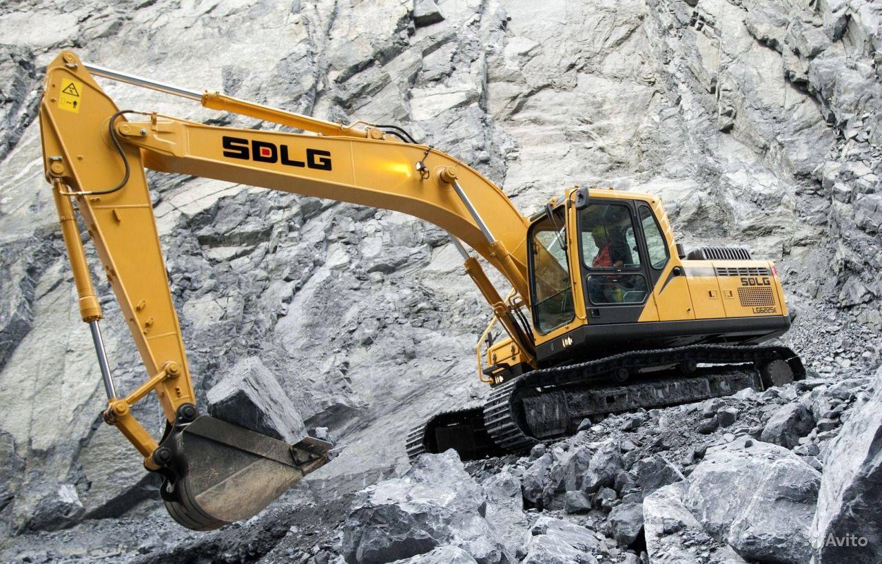 гусеничні екскаватори