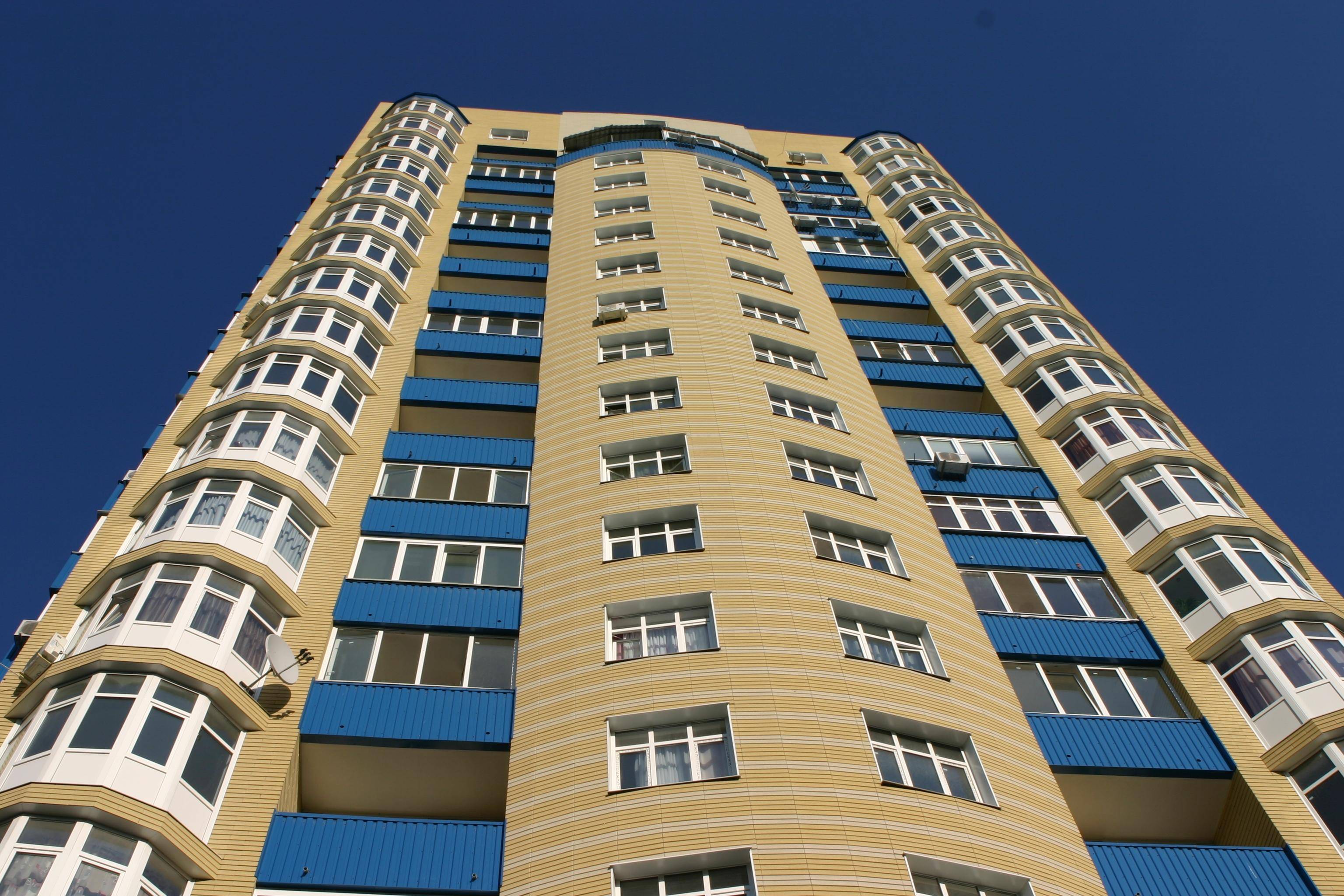 Жилой дом. Утепление системой вентилируемого фасада SCANROC