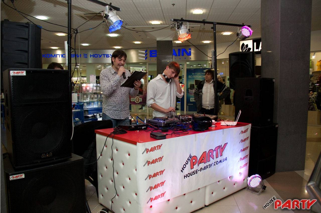 Ніч великого розпродажу в ТРЦ "КОНКОРД"