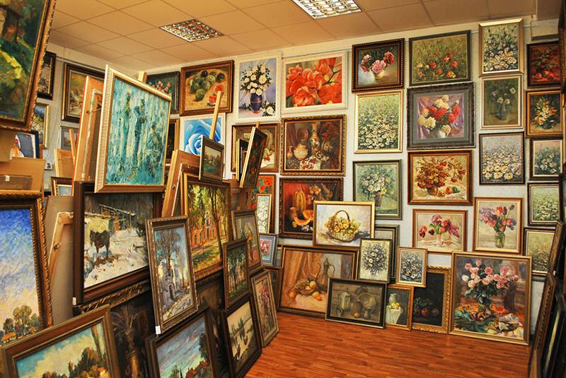 Картинный зал салона "Этюд"